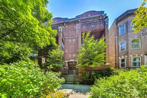 3043 W Logan Blvd #2W, Chicago, IL 60647