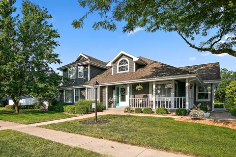 6 Old Farm North Ct, Bradley, IL 60915