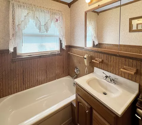 17044 Lorenz Ave, Lansing, IL 60438 photo 8