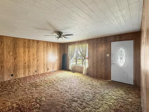 17044 Lorenz Ave, Lansing, IL 60438 photo 2