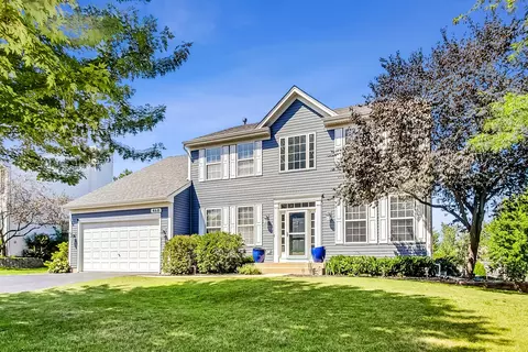 468 Mockingbird Ct, Lindenhurst, IL 60046