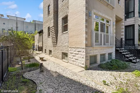 2023 W Churchill St, Chicago, IL 60647