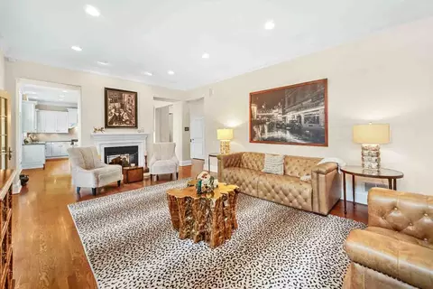 Living - 10 Willowcrest Dr, Oak Brook, IL 60523 photo 2 of 2