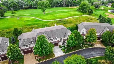 View/Area - 10 Willowcrest Dr, Oak Brook, IL 60523 photo 5 of 5