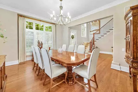 Dining - 10 Willowcrest Dr, Oak Brook, IL 60523 photo 1 of 1