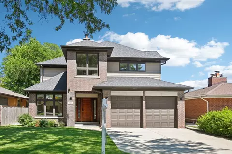 725 N Lincoln Ave, Park Ridge, IL 60068