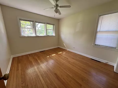 Bedroom - 107 S Lorraine Rd, Wheaton, IL 60187 photo 2 of 3