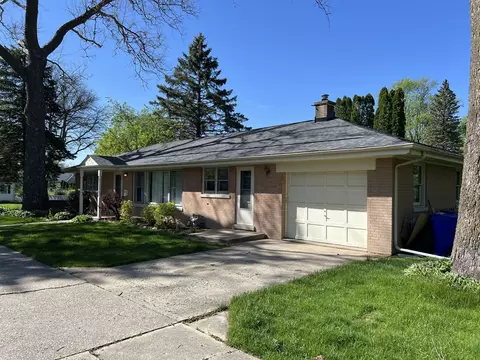 Exterior - 107 S Lorraine Rd, Wheaton, IL 60187 photo 2 of 4