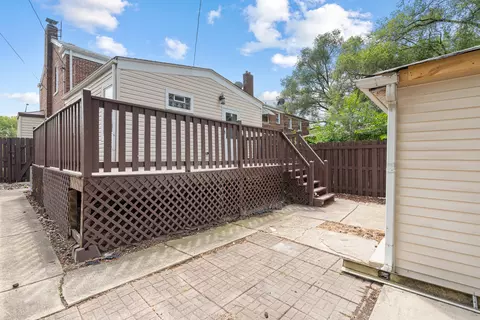 2242 E 100th St, Chicago, IL 60617 photo 4