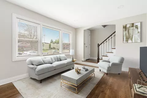 2242 E 100th St, Chicago, IL 60617 photo 2