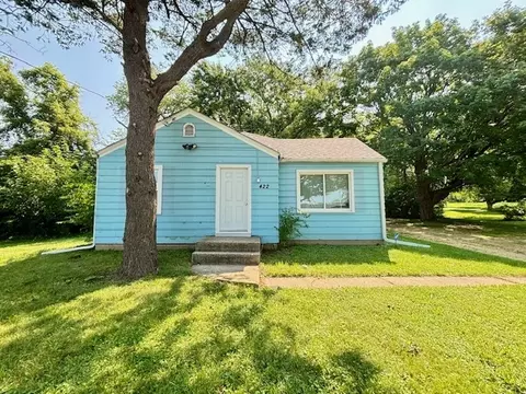 422 Phelps Ave, Rockford, IL 61108