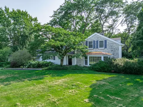 4 Regan Blvd, Barrington Hills, IL 60010