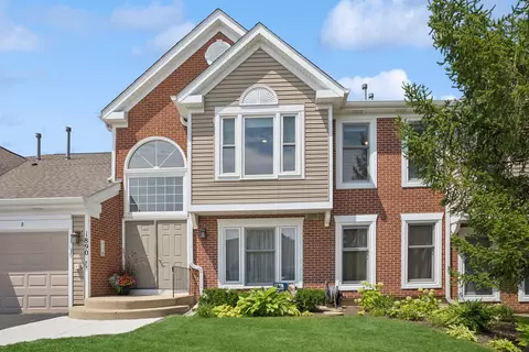 1890 Fox Run Dr #D, Elk Grove Village, IL 60007