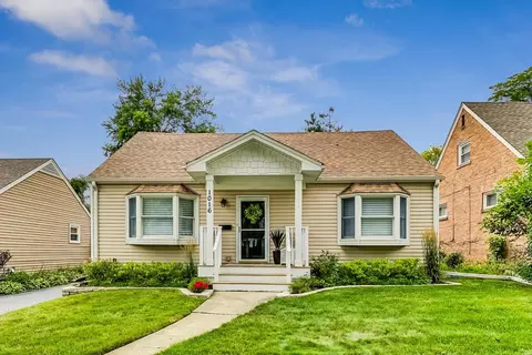 1016 N Kaspar Ave, Arlington Heights, IL 60004