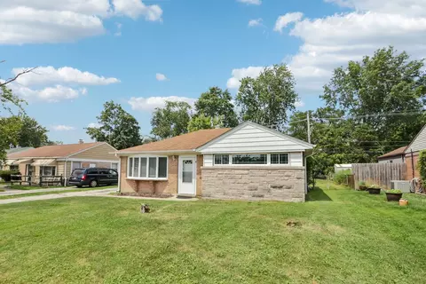 6 Sauk Trl, Park Forest, IL 60466