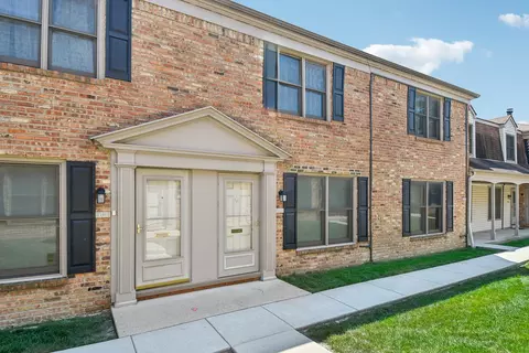 1725 Bristol Walk, Hoffman Estates, IL 60169