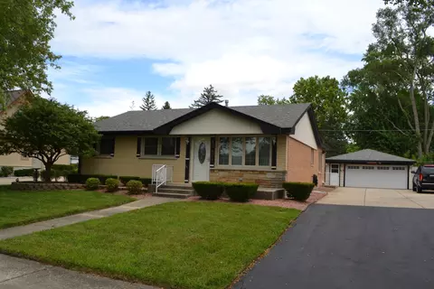 10421 S 82nd Ave, Palos Hills, IL 60465