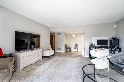 127 N Wolf Rd #59A, Wheeling, IL 60090 photo 2