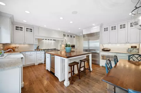 719 Forest Rd, Glenview, IL 60025 photo 9