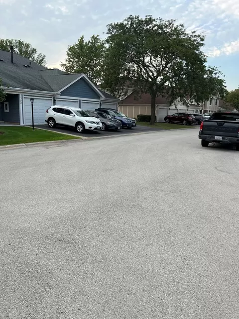 552 Greystone Ln #C1, Wheeling, IL 60090 photo 3