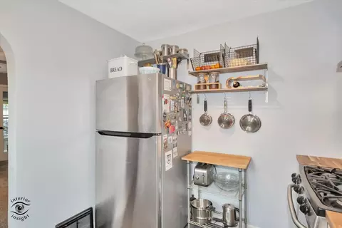 Kitchen - 516 N 10th Ave, Kankakee, IL 60901 photo 3 of 5