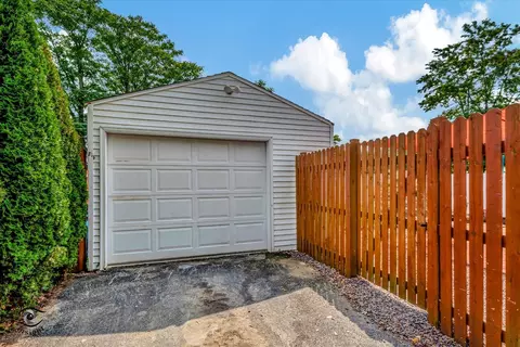 Exterior - 516 N 10th Ave, Kankakee, IL 60901 photo 4 of 10