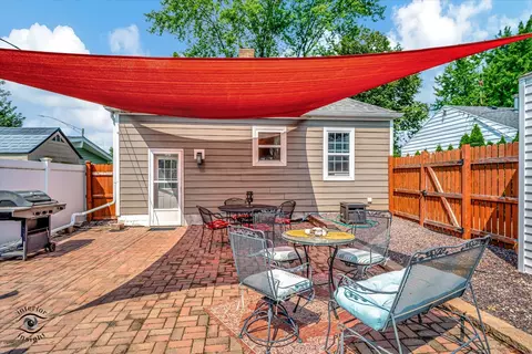 Exterior - 516 N 10th Ave, Kankakee, IL 60901 photo 7 of 10