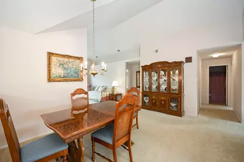 346 Ashford Cir #2, Bartlett, IL 60103 photo 6