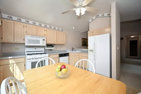 346 Ashford Cir #2, Bartlett, IL 60103 photo 10