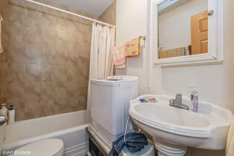 2821 S Emerald Ave, Chicago, IL 60616 photo 15
