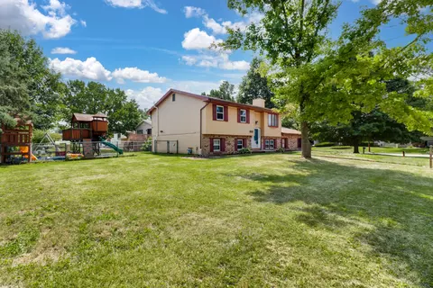 200 Bentley Dr, Normal, IL 61761 photo 46