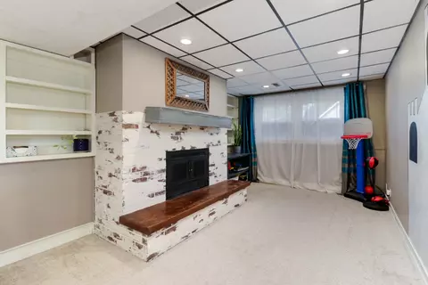 200 Bentley Dr, Normal, IL 61761 photo 25