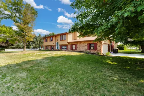 200 Bentley Dr, Normal, IL 61761 photo 43