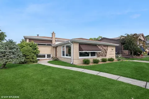 10653 Laramie Ave, Oak Lawn, IL 60453