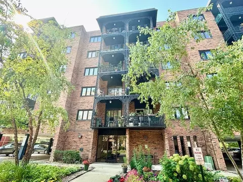 9331 Landings Ln #607, Des Plaines, IL 60016