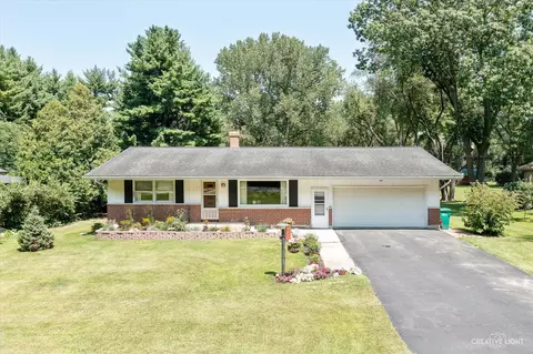 32754 Genoa Rd, Genoa, IL 60135