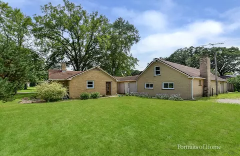 41 W009 Public St, Pingree Grove, IL 60140