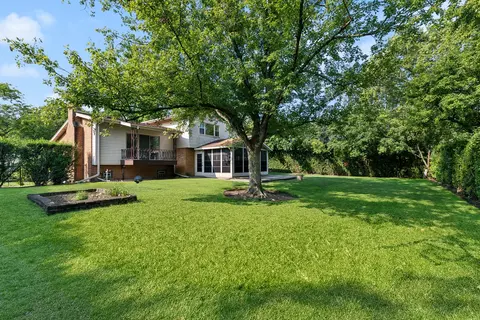 100 Mulberry East Rd, Deerfield, IL 60015 photo 4