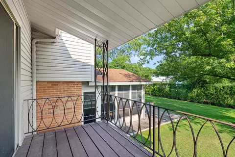 100 Mulberry East Rd, Deerfield, IL 60015 photo 17