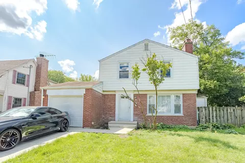 215 W Willow St, Lombard, IL 60148