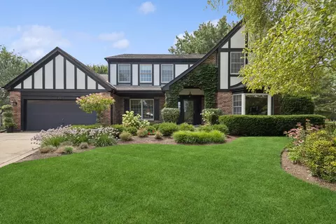 1201 Lisa Cir, Libertyville, IL 60048