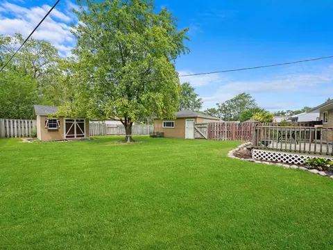 Exterior - 3532 Sangamon St, Steger, IL 60475 photo 7 of 12
