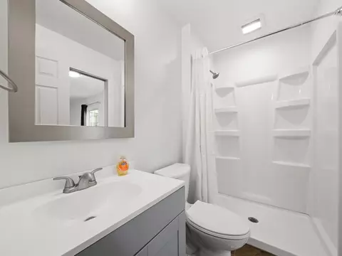 Bath - 3532 Sangamon St, Steger, IL 60475 photo 1 of 2