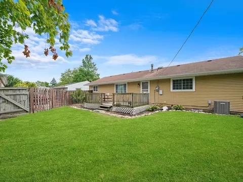 Exterior - 3532 Sangamon St, Steger, IL 60475 photo 8 of 12
