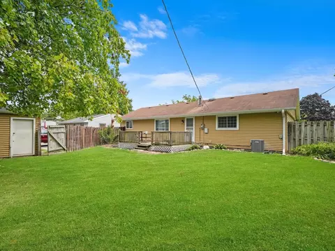 Exterior - 3532 Sangamon St, Steger, IL 60475 photo 6 of 12