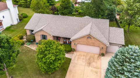 118 Hillcrest St, Gridley, IL 61744 photo 2