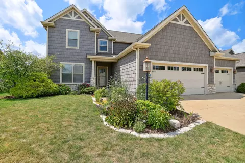 2109 Savanna Dr, Champaign, IL 61822