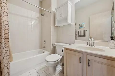 Bath - 1493 Harmony Dr, Bartlett, IL 60103 photo 1 of 4