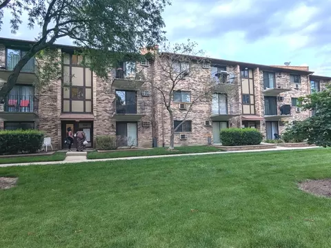 224 Klein Creek Ct #D, Carol Stream, IL 60188