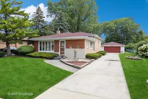 8023 S Lawler Ave, Burbank, IL 60459